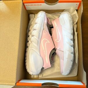 Nike FLEX Runner 2(PSV) 11c toddler girls shoes sneakers excellent condi…